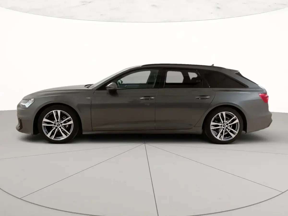 Usata Audi A6 S-Line 204 CV (150 kW) 2025 Grigio daytona perlato Station wagon