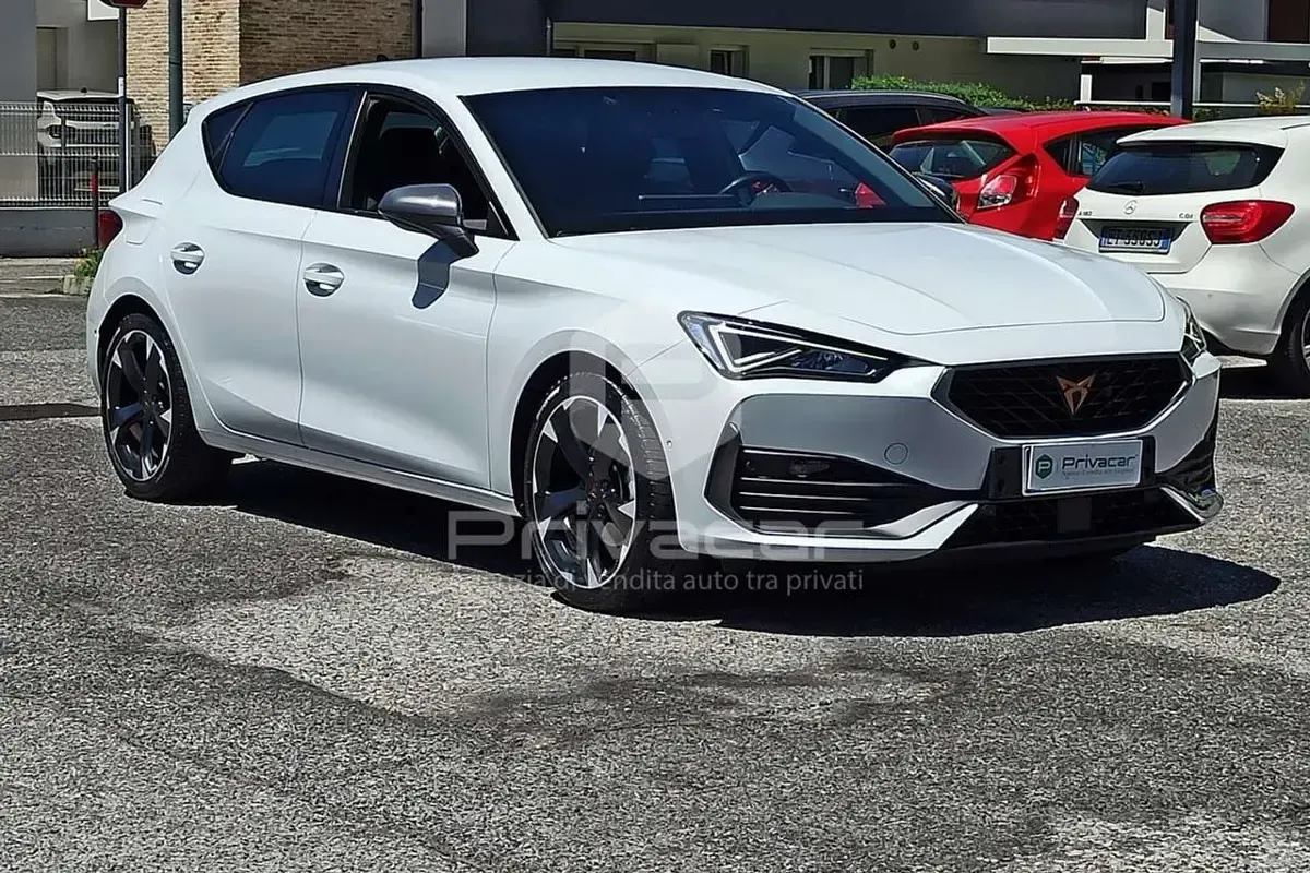 Usata Cupra Leon 150 CV (110 kW) 2023 Bianco Berlina