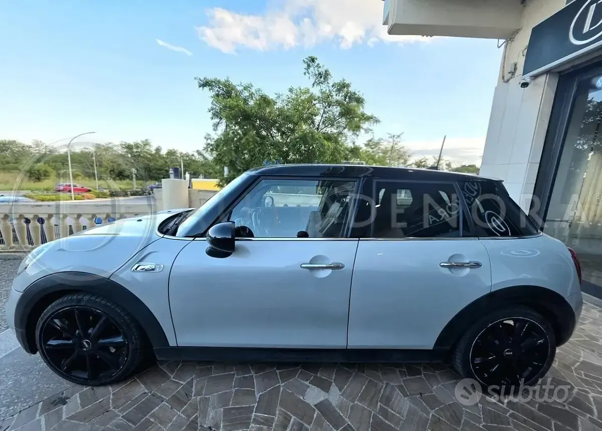 Usata Mini Cooper SD Business 170 CV (125 kW) 2015 Grigio Utilitaria