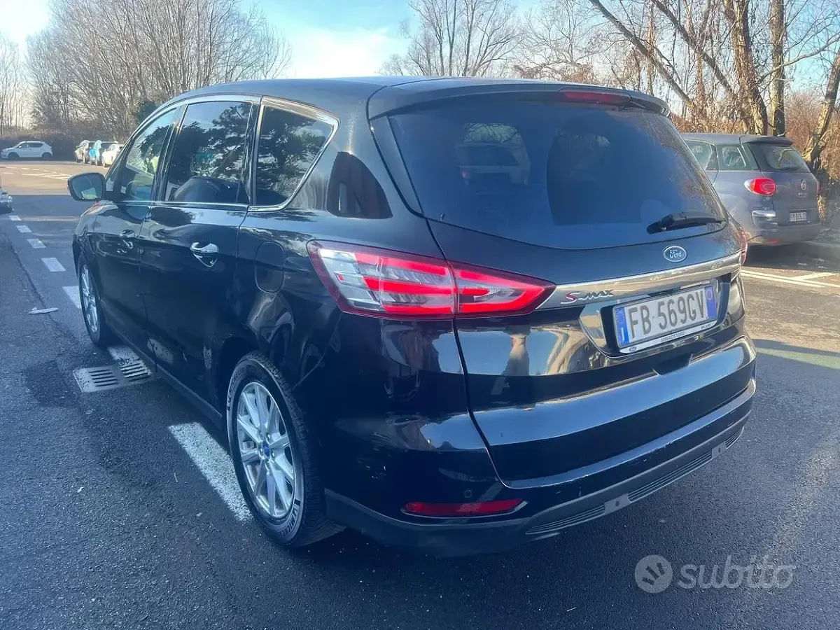 Usata Ford S-MAX Titanium 150 CV (110 kW) 2015 Nero Monovolume