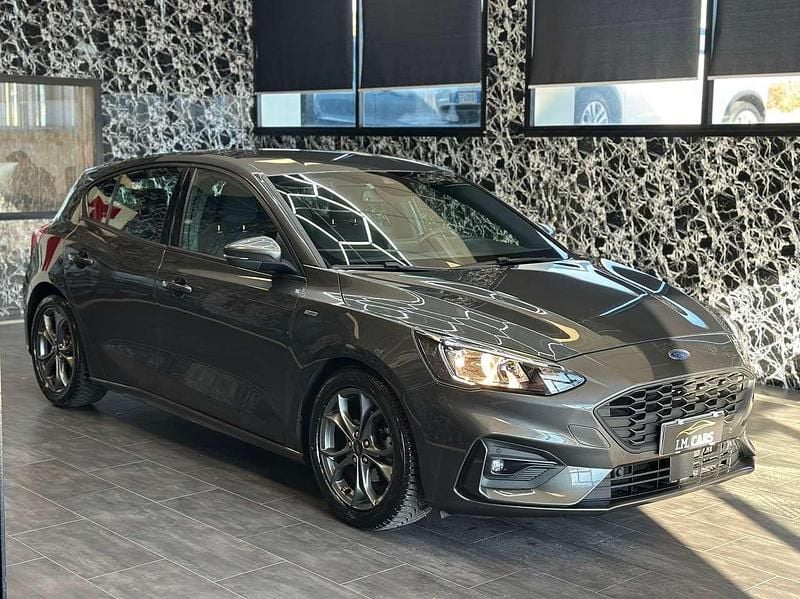 Grigio Usata 2019 Ford Focus ST-Line Tre volumi | 12.900 € (Ottimo prezzo) - Immagine 1/4