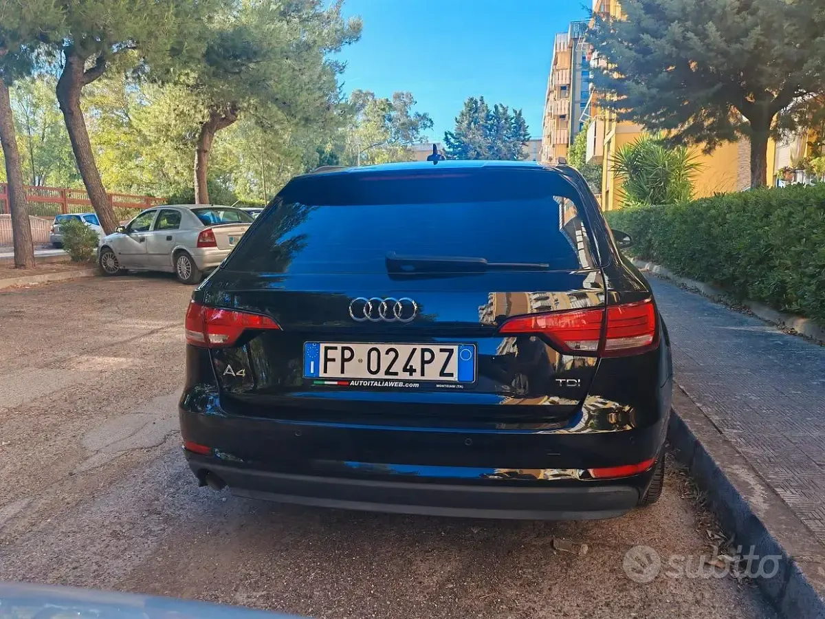Usata Audi A4 150 CV (110 kW) 2018 Nero Station wagon