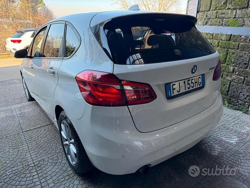 Usata BMW 218 Luxury Line 149 CV (109 kW) 2017 Bianco Station wagon