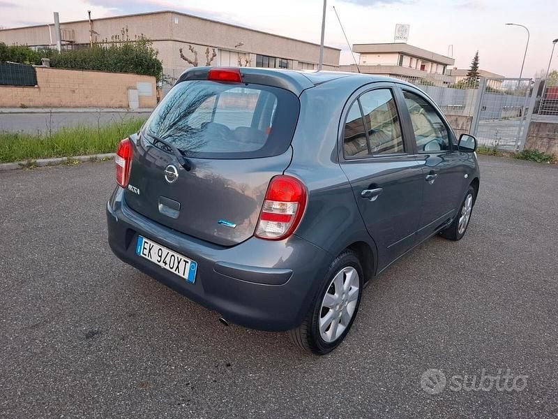 Usata Nissan Micra 80 CV (58 kW) 2012 Grigio Utilitaria