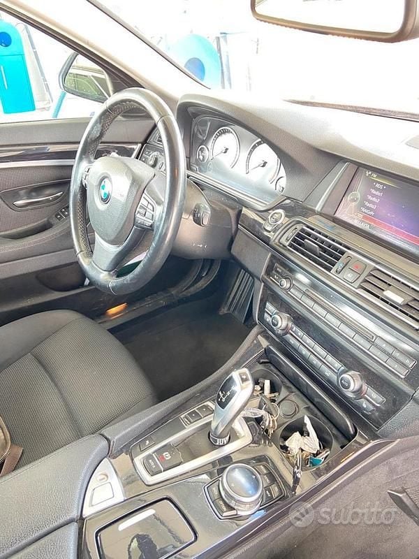 Usata BMW 520 184 CV (135 kW) 2014 Nero Station wagon