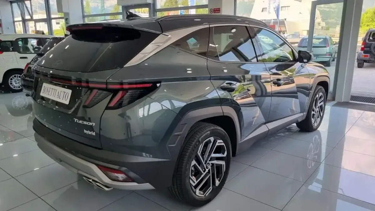 Nuova Hyundai Tucson 179 CV (131 kW) 2026 Verde SUV