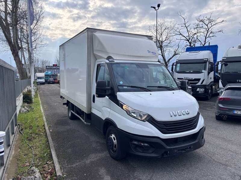 Usata Iveco Daily 160 CV (117 kW) 2022 Bianco Furgone