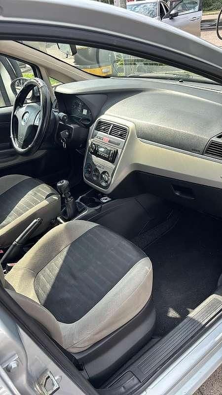 Usata Fiat Grande Punto Active 77 CV (56 kW) 2007 Utilitaria