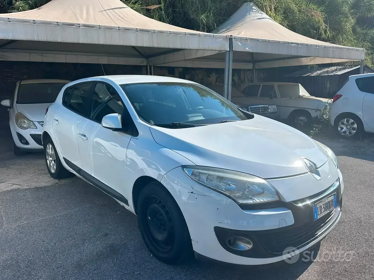 Usata Renault Mégane III 110 CV (80 kW) 2013 Bianco Berlina