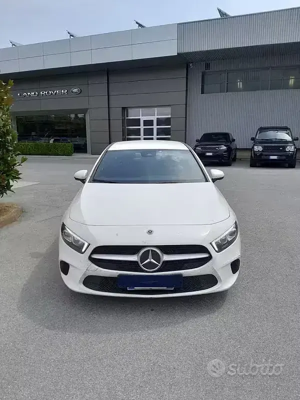 Usata Mercedes A180 116 CV (85 kW) 2022 Bianco Berlina