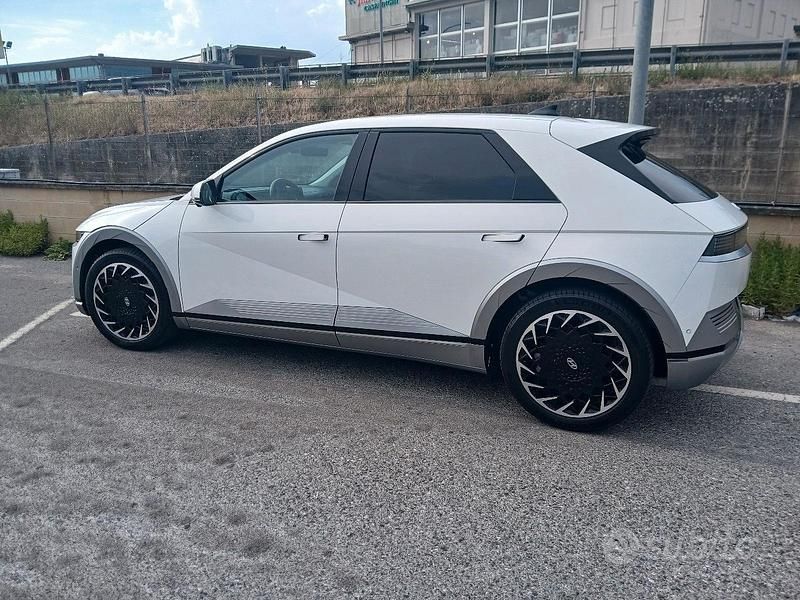 Bianco Usata 2021 Hyundai Ioniq 5 SUV | 28.000 € (Buon prezzo) - Immagine 1/4