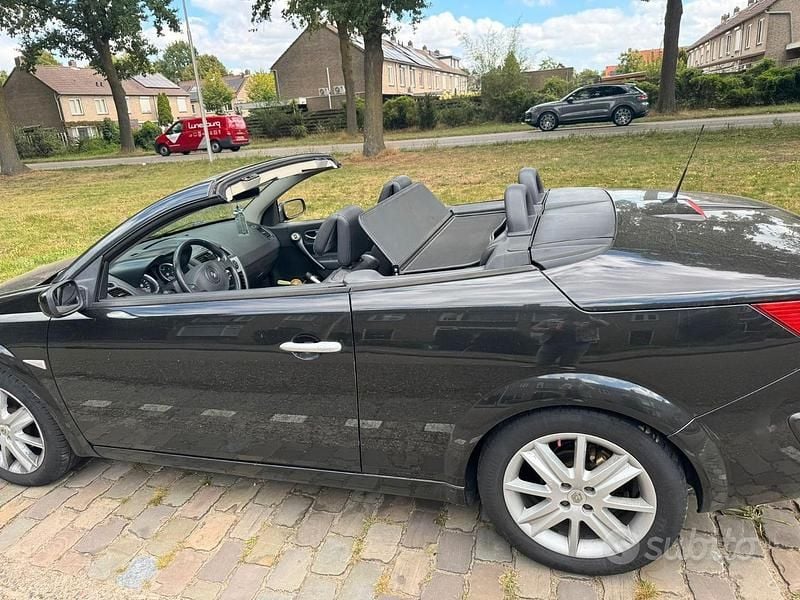 Usata Renault Mégane Cabriolet 135 CV (99 kW) 2004 Nero Cabrio