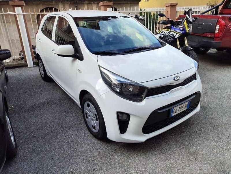 Usata Kia Picanto Urban 67 CV (49 kW) 2020 .bianco Utilitaria