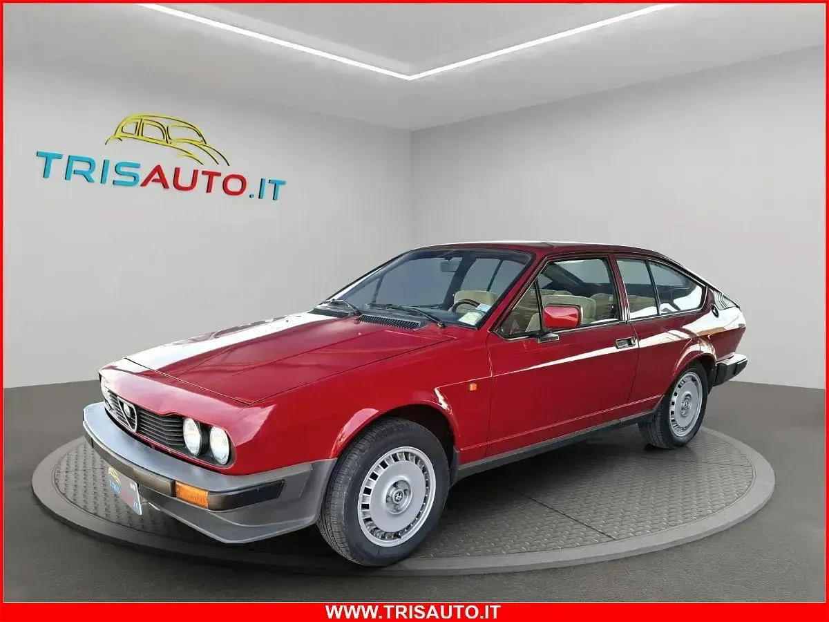 Usata Alfa Romeo Alfetta 130 CV (95 kW) 1982 Utilitaria