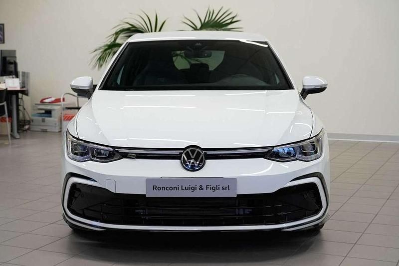 Usata VW Golf VIII R-line 131 CV (96 kW) 2024 Pure white Berlina