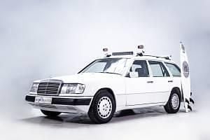 Usata Mercedes E300 180 CV (132 kW) 1991 Bianco Station wagon
