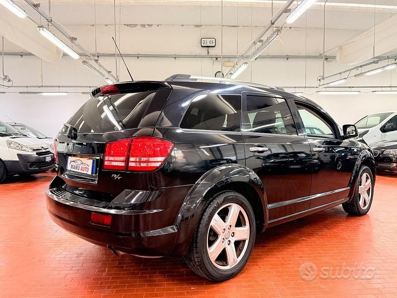 Usata Dodge Journey 140 CV (102 kW) 2010 Nero SUV