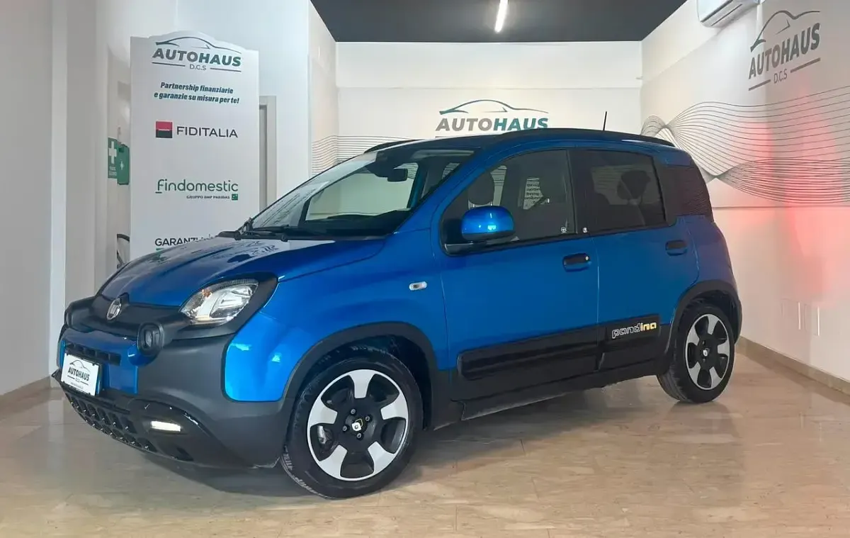Usata Fiat Panda Cross Cross 70 CV (51 kW) 2025 Blu Utilitaria