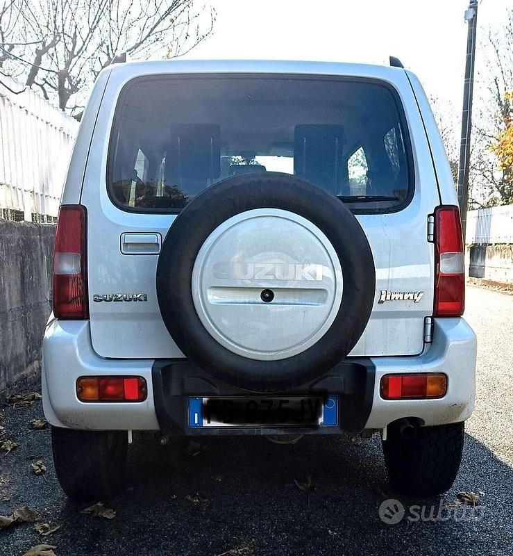 Usata Suzuki Jimny 85 CV (62 kW) 2015 SUV