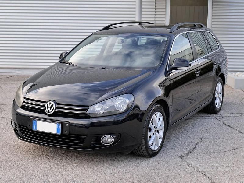Nero Usata 2011 VW Golf Comfortline Station wagon | 4000 € (Buon prezzo) - Immagine 1/4