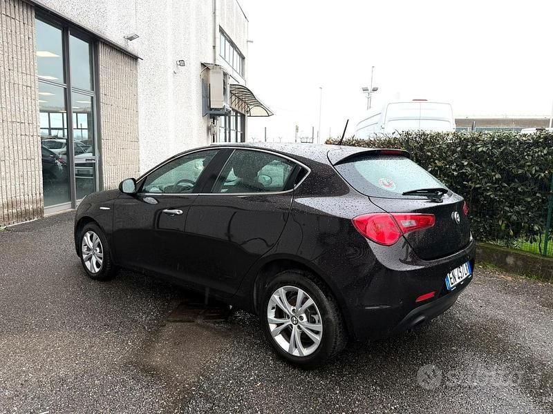 Usata Alfa Romeo Giulietta 120 CV (88 kW) 2012 Utilitaria