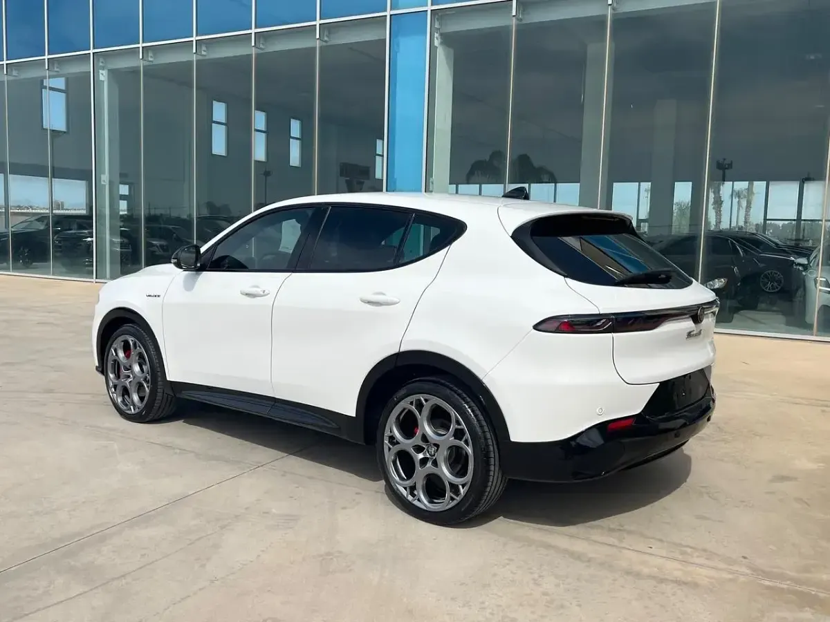 Nuova Alfa Romeo Tonale Veloce 160 CV (117 kW) 2026 Bianco SUV