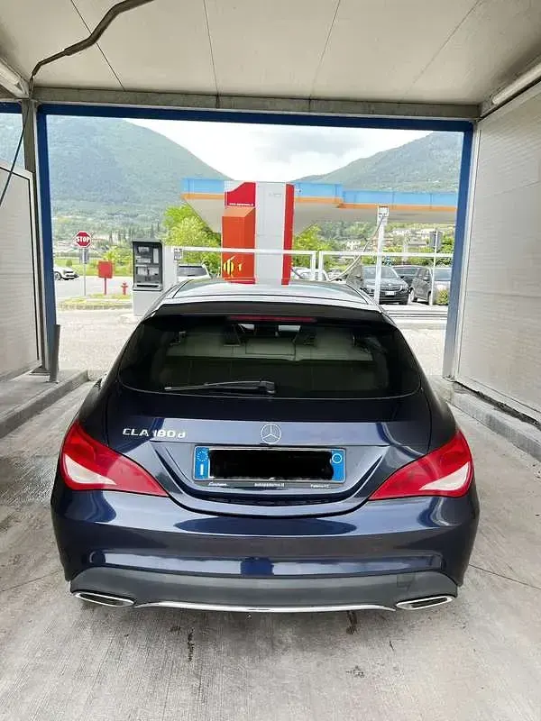 Usata Mercedes CLA180 Shooting Brake 109 CV (80 kW) 2017 Station wagon