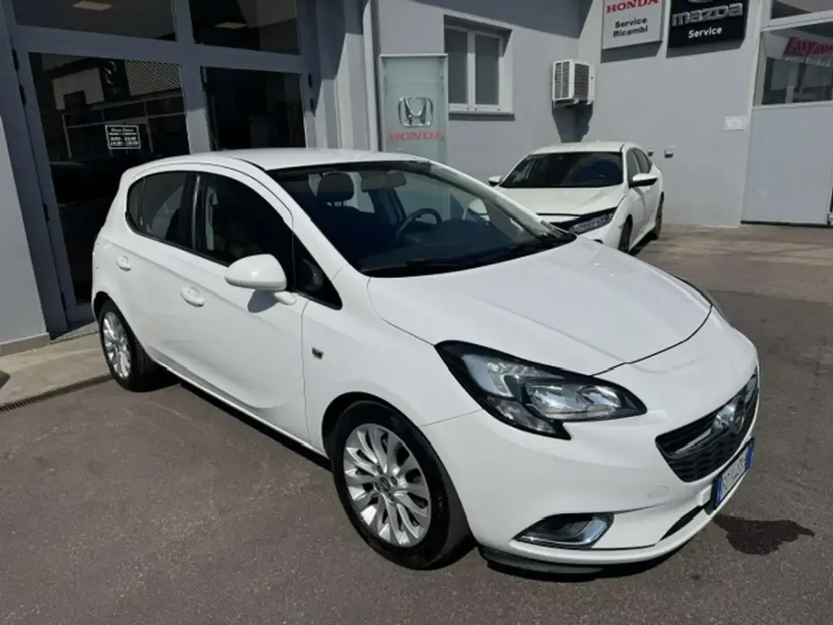 Usata Opel Corsa 75 CV (55 kW) 2016 Bianco Utilitaria