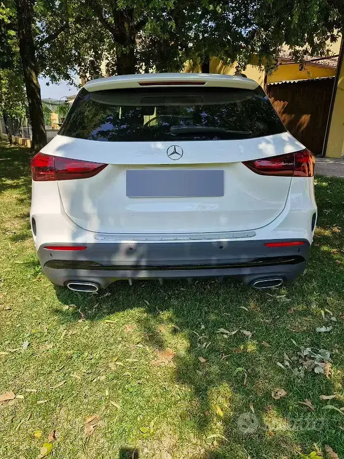 Usata Mercedes GLA200 AMG 150 CV (110 kW) 2024 Bianco SUV