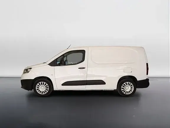 Usata Toyota Proace City Active 100 CV (73 kW) 2021 Bianco Monovolume