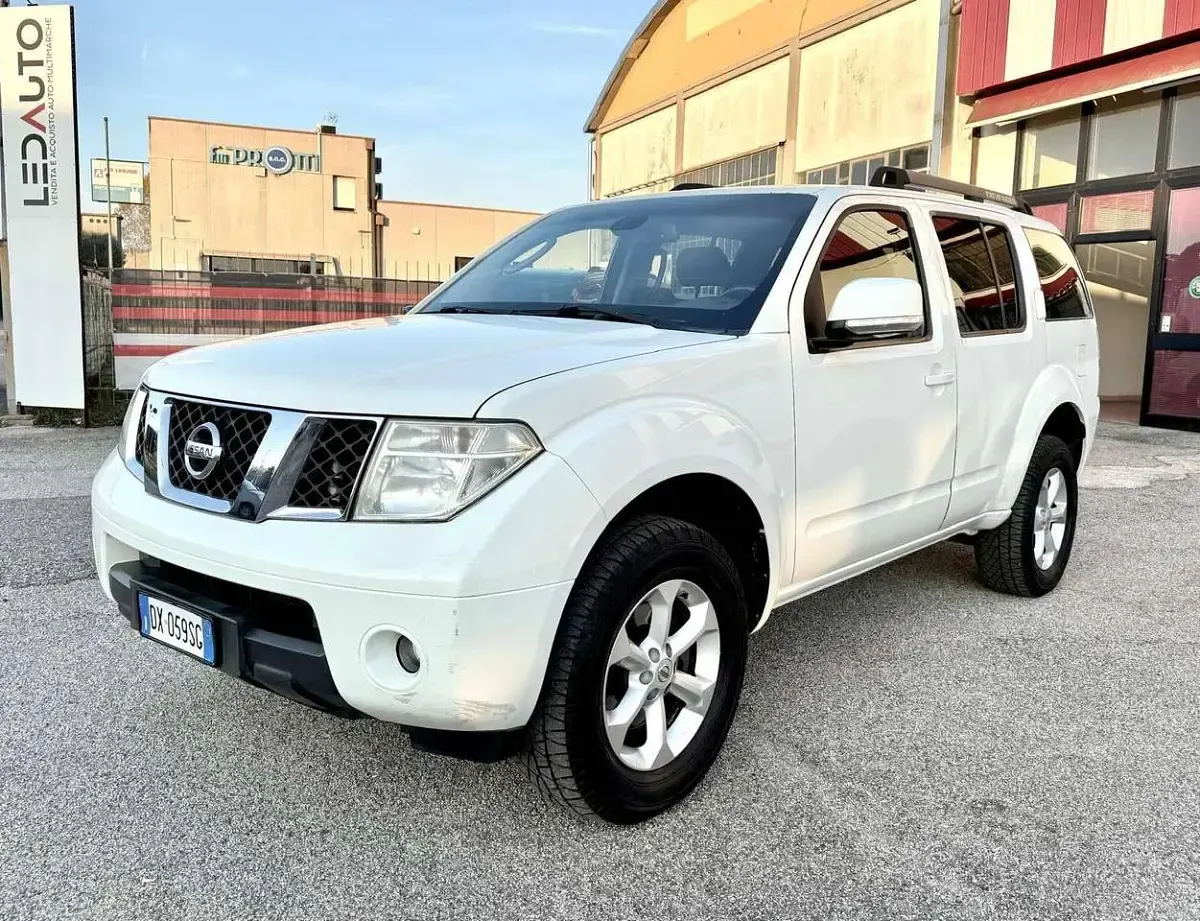 Usata Nissan Pathfinder 171 CV (125 kW) 2009 Bianco SUV