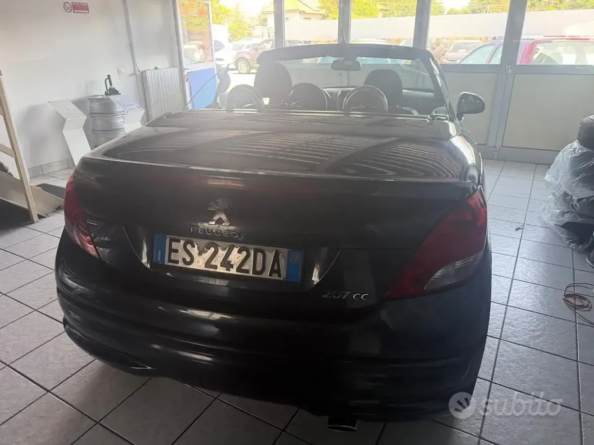 Usata Peugeot 207 CC Active 120 CV (88 kW) 2013 Grigio Cabrio