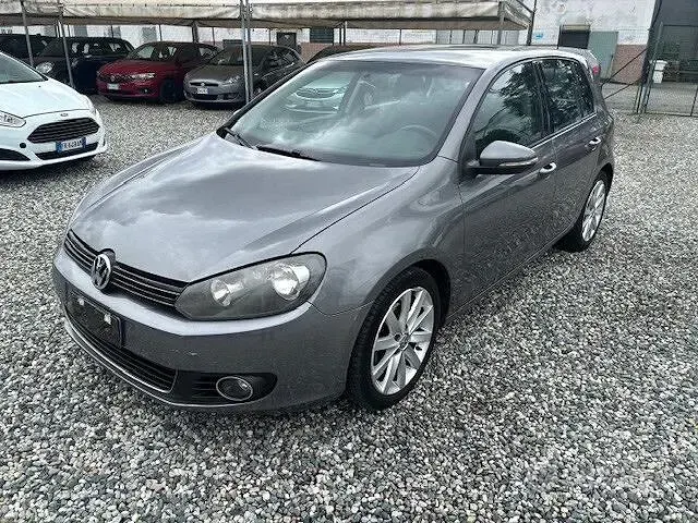 Usado VW Golf VI Highline 150 CV (110 kW) 2011 Gris Utilitario