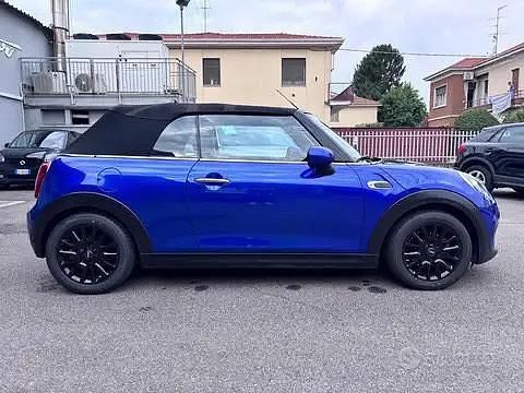 Usata Mini ONE 102 CV (75 kW) 2018 Blu Utilitaria