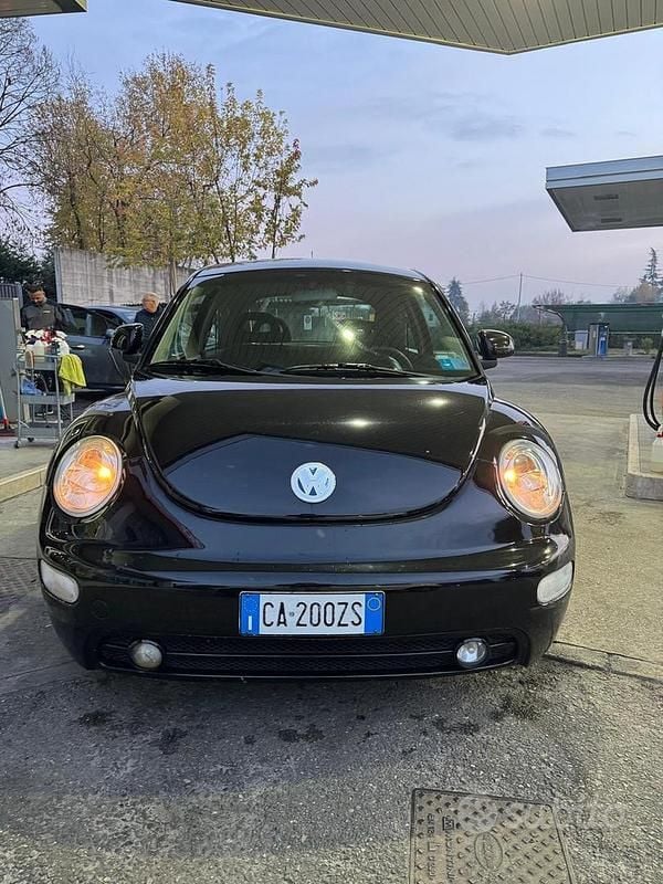 Usata VW Beetle 90 CV (66 kW) 1999 Nero Utilitaria