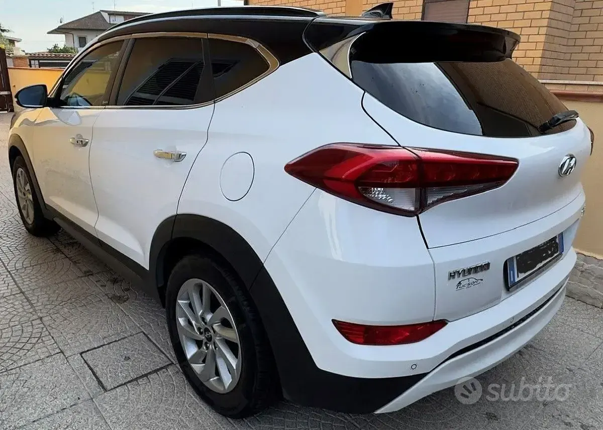Usata Hyundai Tucson Xpossible 116 CV (85 kW) 2016 Bianco SUV