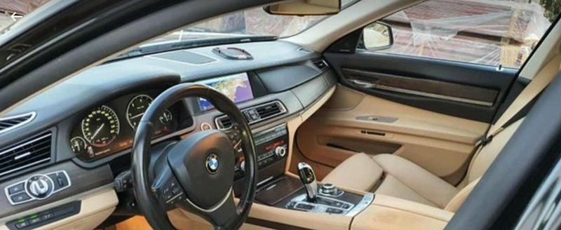 Usata BMW 740 Comfort Edition 306 CV (225 kW) 2010 Berlina
