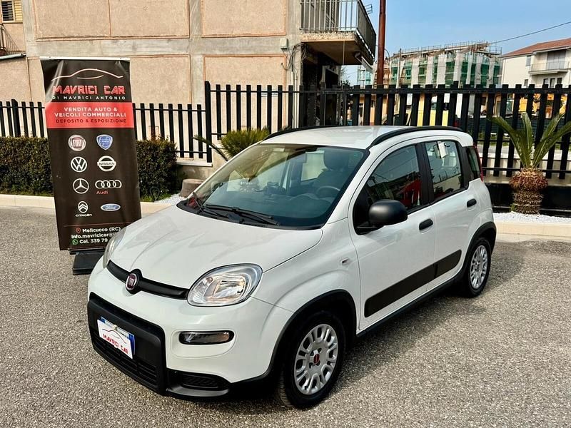 Usata Fiat Panda Sport 71 CV (52 kW) 2021 Bianco Utilitaria
