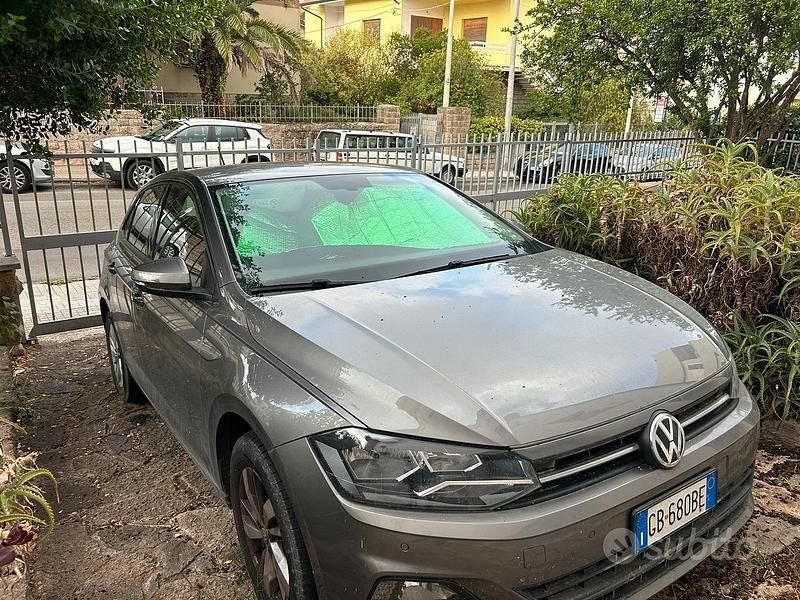Grigio Usata 2020 VW Polo Due volumi | 14.900 € (Buon prezzo) - Immagine 1/4