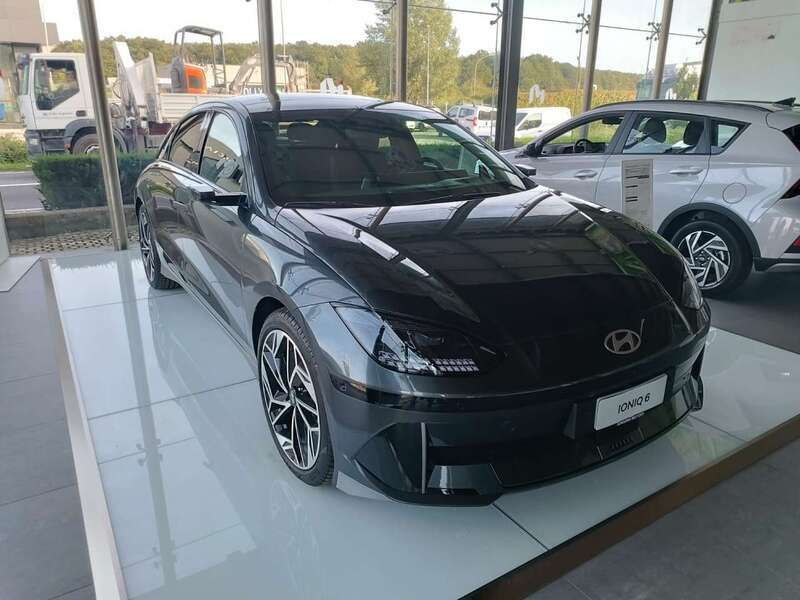 Usata Hyundai Ioniq 6 55 kW (76 CV) 2024 Nocturne grey metallic Berlina