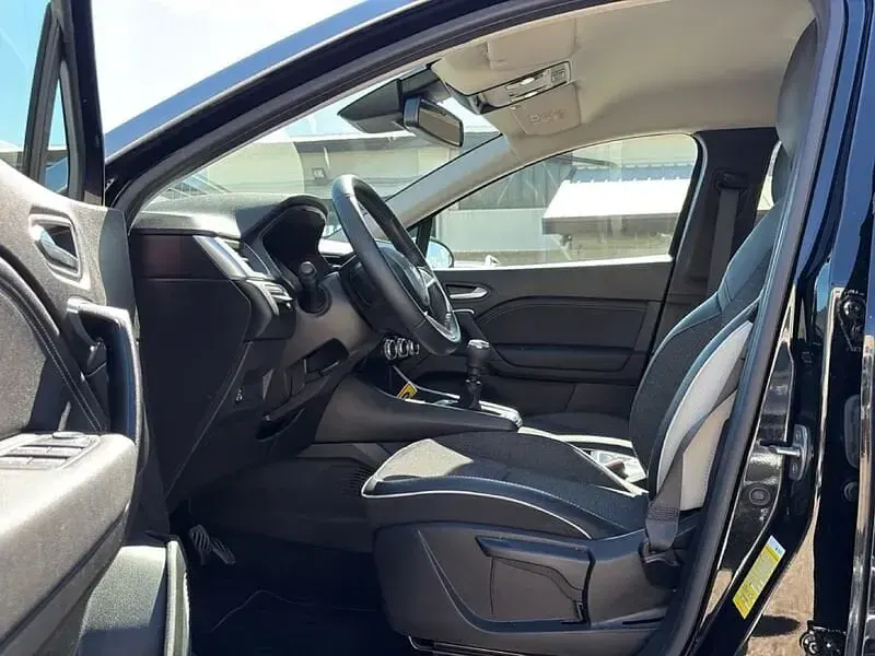 Usata Renault Captur Techno 101 CV (74 kW) 2023 Nero SUV