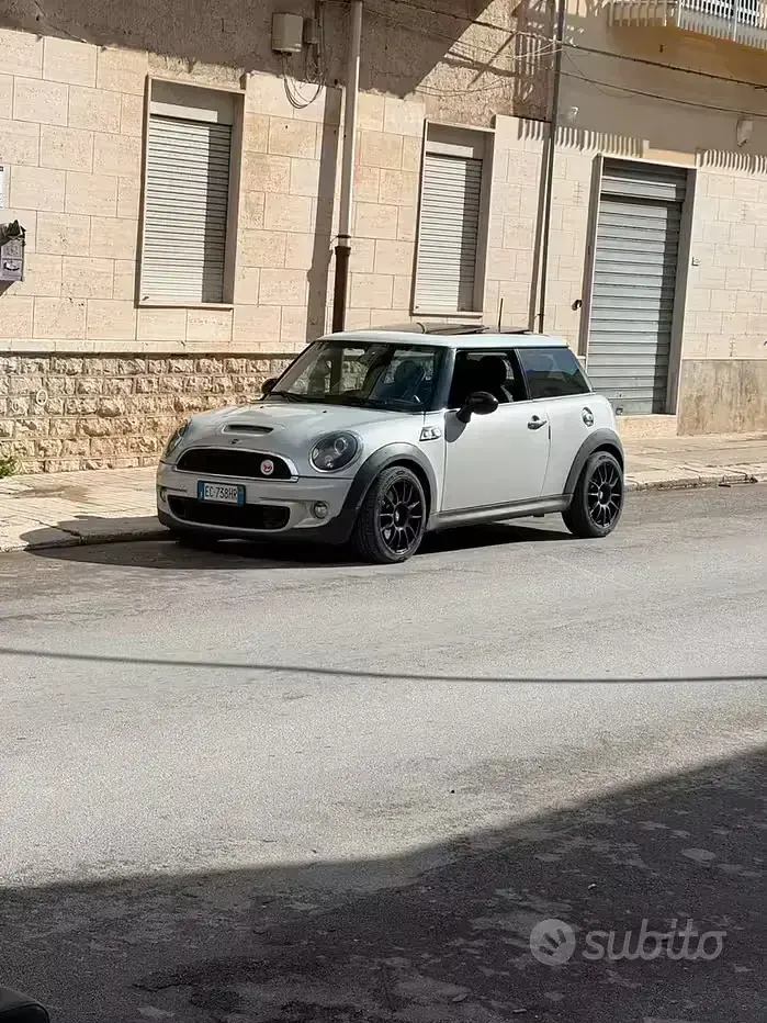 Usata Mini Cooper S 184 CV (135 kW) 2010 Giallo Utilitaria