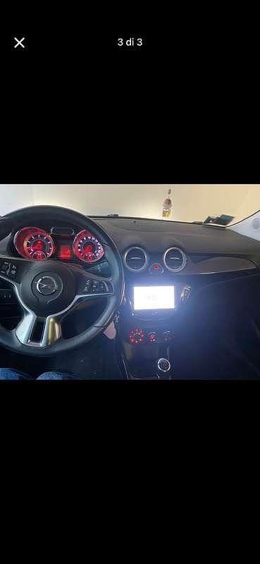 Usata Opel Adam Slam 90 CV (66 kW) 2014 Utilitaria