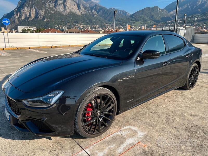 Usato 2020 Maserati Ghibli 3.0 Benzin 430 CV (79.000 €)