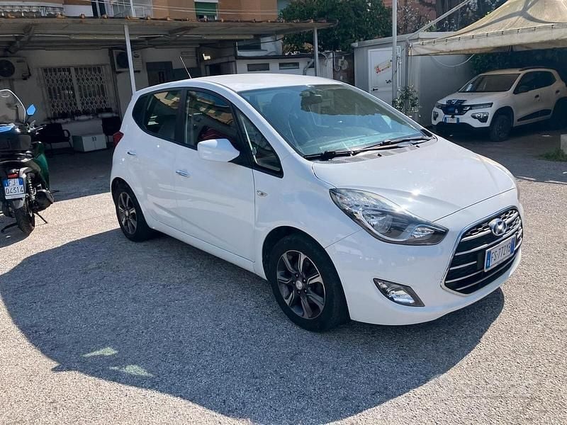 Usata Hyundai i20 125 CV (91 kW) 2019 Bianco Utilitaria