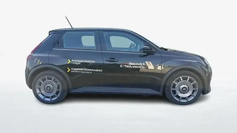 Nuova Renault 5 E-Tech Urban 69 kW (95 CV) 2026 Nero