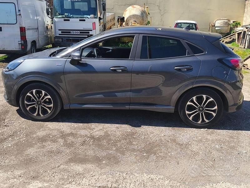 Usata Ford Puma 125 CV (91 kW) 2023 Grigio SUV