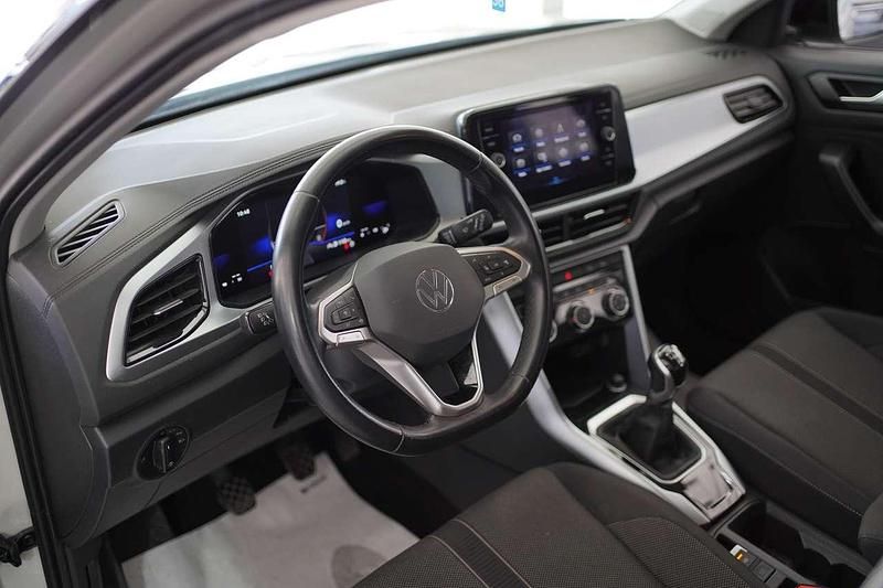 Usata VW T-Roc Life 110 CV (80 kW) 2023 Ascort grey SUV