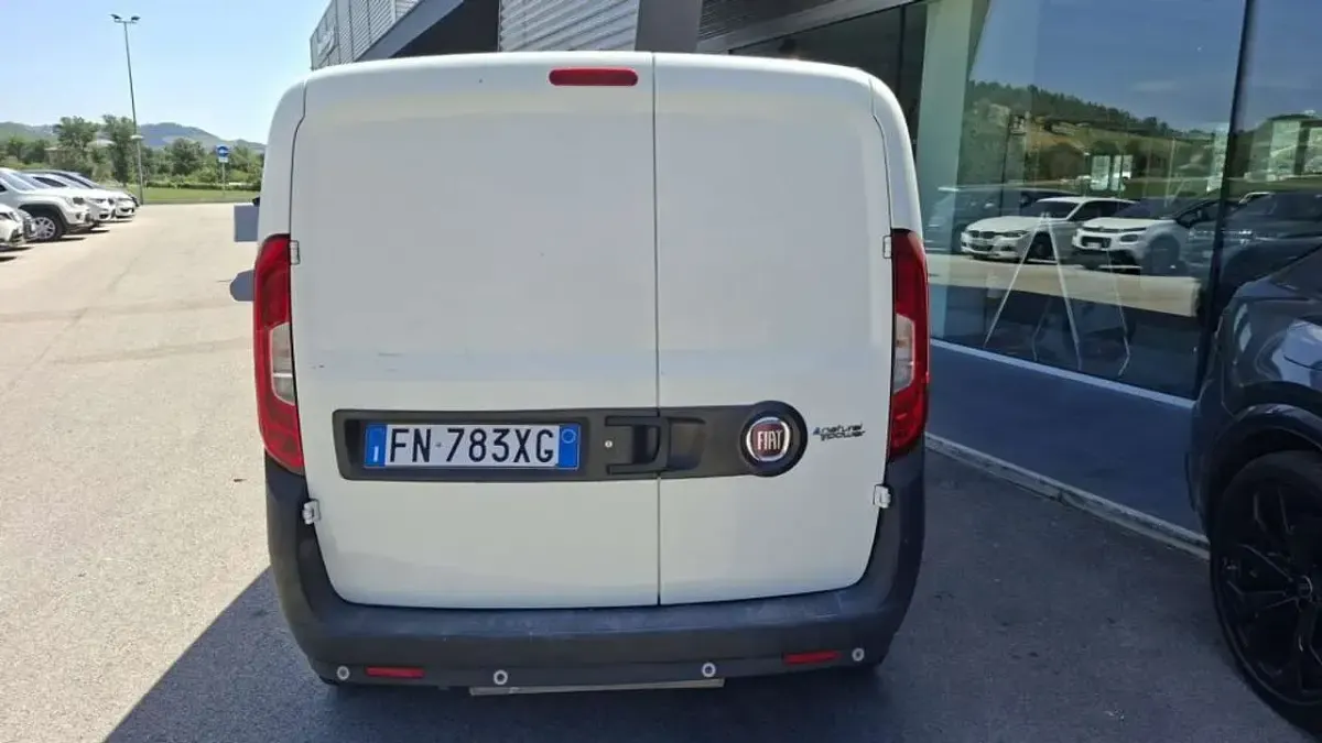 Usata Fiat Doblò 120 CV (88 kW) 2018 Bianco Monovolume