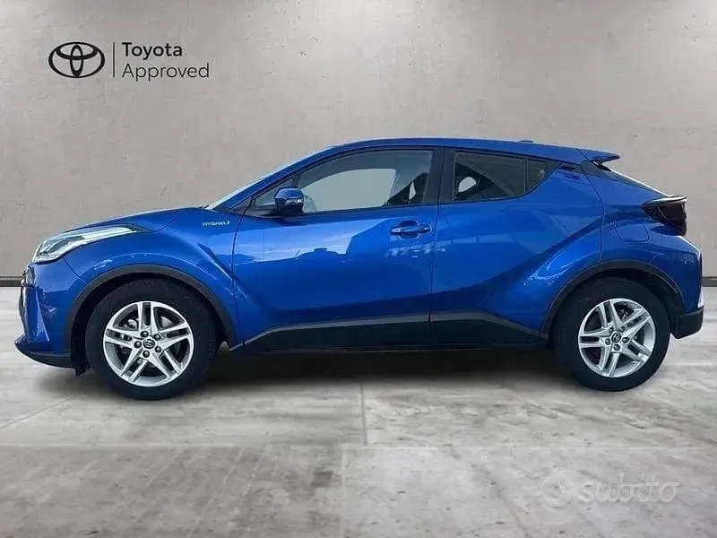 Usata Toyota C-HR Active 122 CV (89 kW) 2020 Blu SUV